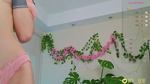 Snapshot of MyLou_ chatting on 15, 3, 2025 MyLou online show from 15, 3, 2025