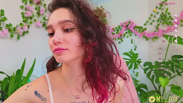 Snapshot of MyLou_ chatting on 22, 3, 2025 MyLou online show from 22, 3, 2025