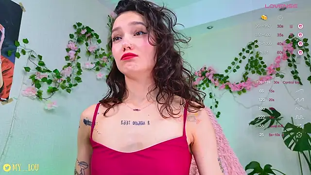 Snapshot of MyLou_ chatting on 21, 9, 2025 MyLou online show from 21, 9, 2025