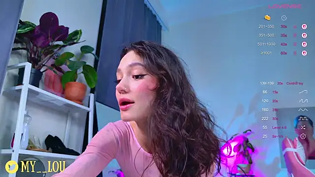 Snapshot of MyLou_ chatting on 23, 10, 2025 MyLou online show from 23, 10, 2025