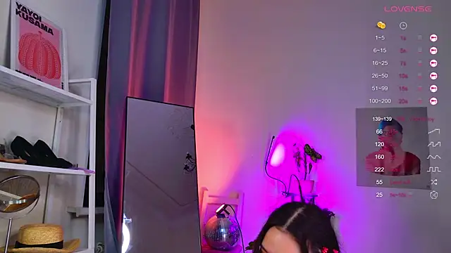 Snapshot of MyLou_ chatting on 16, 12, 2025 MyLou online show from 16, 12, 2025