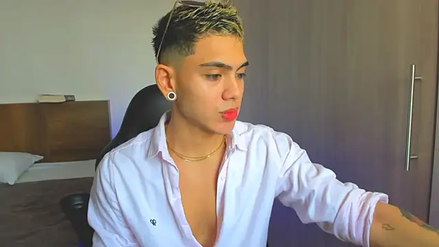 Stevenn 77 online show from 17, 12, 2024