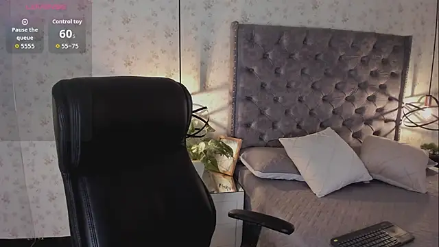 LanaJones  online show from 8, 7, 2026
