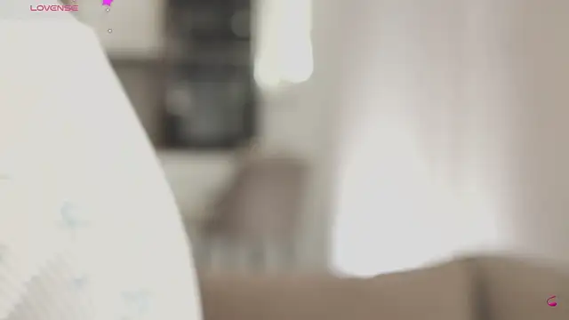 LikaBerry1 online show from 5, 4, 2026