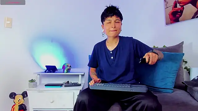 ZuryRamirez  online show from 6, 2, 2025