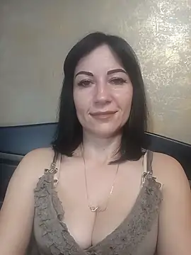 Snapshot of FireLily332 chatting on 28, 12, 2024 FireLily332 online show from 28, 12, 2024