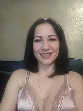 Snapshot of FireLily332 chatting on 7, 1, 2025 FireLily332 online show from 7, 1, 2025