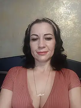 Snapshot of FireLily332 chatting on 12, 1, 2025 FireLily332 online show from 12, 1, 2025