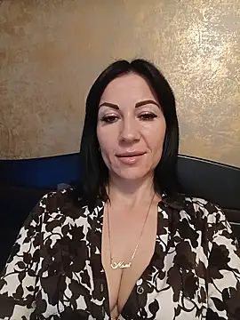 Snapshot of FireLily332 chatting on 6, 2, 2025 FireLily332 online show from 6, 2, 2025
