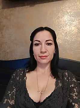 Snapshot of FireLily332 chatting on 7, 2, 2025 FireLily332 online show from 7, 2, 2025