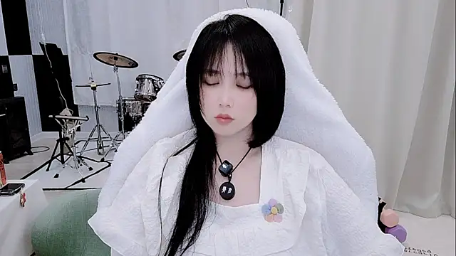 Snapshot of Vaness-a chatting on 16, 5, 2026 Vaness-a online show from 16, 5, 2026