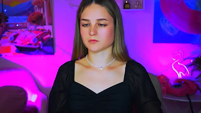 Snapshot of DeboraLarson chatting on 22, 1, 2025 DeboraLarson online show from 22, 1, 2025