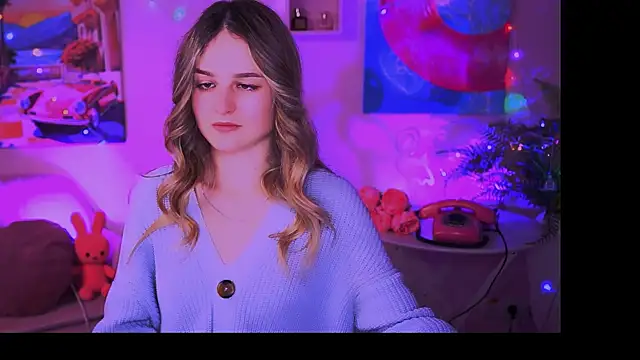 Snapshot of DeboraLarson chatting on 5, 2, 2025 DeboraLarson online show from 5, 2, 2025