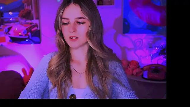 Snapshot of DeboraLarson chatting on 6, 2, 2025 DeboraLarson online show from 6, 2, 2025