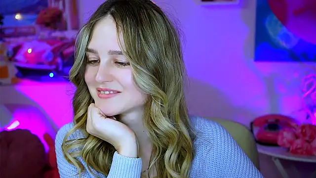 Snapshot of DeboraLarson chatting on 10, 2, 2025 DeboraLarson online show from 10, 2, 2025