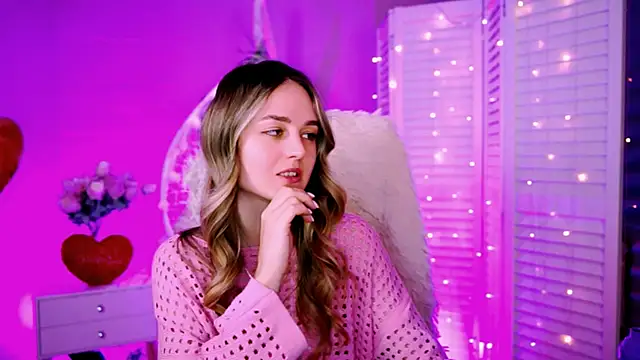 Snapshot of DeboraLarson chatting on 26, 2, 2025 DeboraLarson online show from 26, 2, 2025