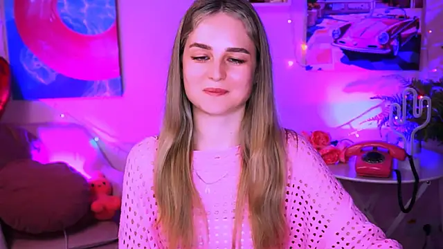 Snapshot of DeboraLarson chatting on 7, 3, 2025 DeboraLarson online show from 7, 3, 2025