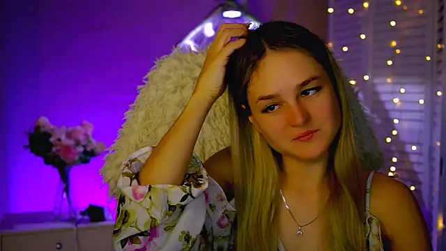 DeboraLarson online show from 2, 12, 2025