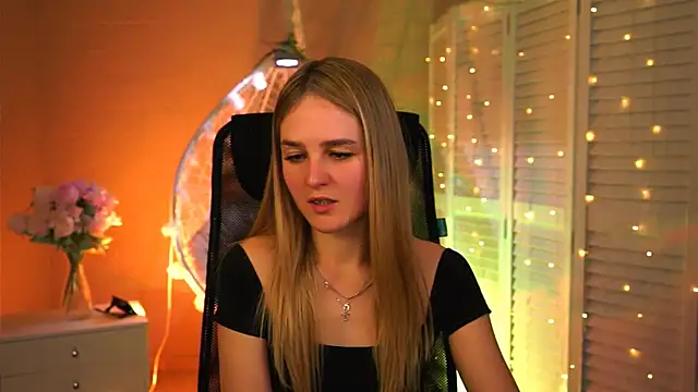 DeboraLarson online show from 8, 3, 2026