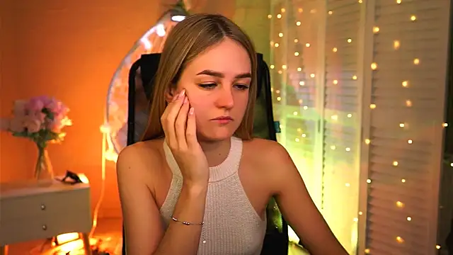 DeboraLarson online show from 9, 3, 2026