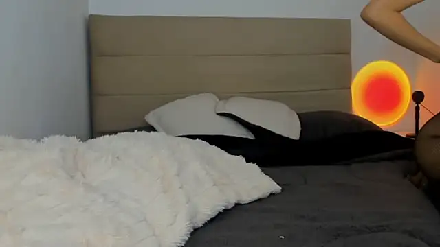 Bonnieshyy online show from 3, 3, 2025