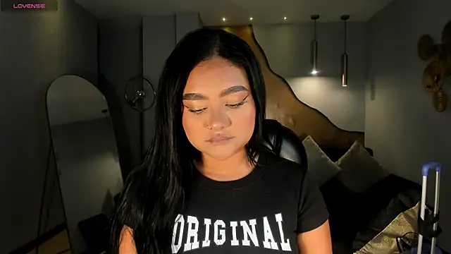 Snapshot of GabriellaLee chatting on 7, 1, 2026 GabriellaLee online show from 7, 1, 2026