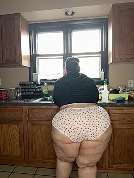 Snapshot of tillymarie34 chatting on 24, 11, 2025 tillymarie34 online show from 24, 11, 2025