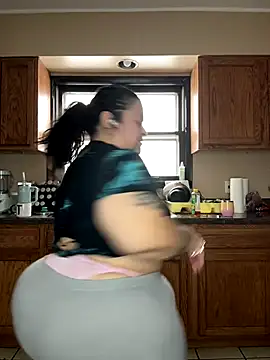 Snapshot of tillymarie34 chatting on 3, 12, 2025 tillymarie34 online show from 3, 12, 2025