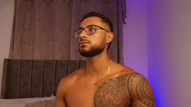 LiamGarcia1 online show from 8, 2, 2025