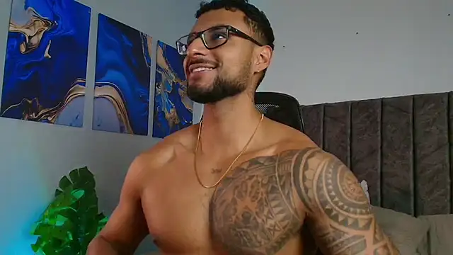 LiamGarcia1 online show from 17, 9, 2025