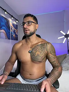 LiamGarcia1 online show from 19, 5, 2026