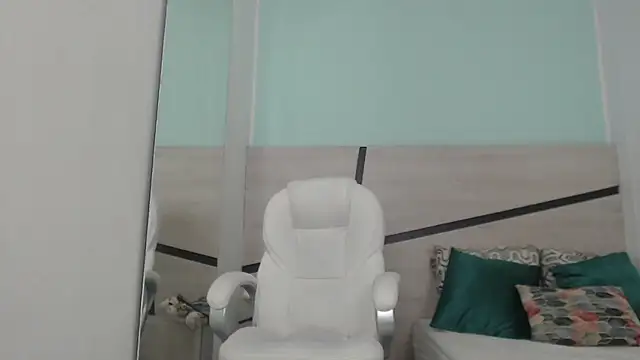 Snapshot of sussy_leon chatting on 13, 12, 2024 sussy leon online show from 13, 12, 2024