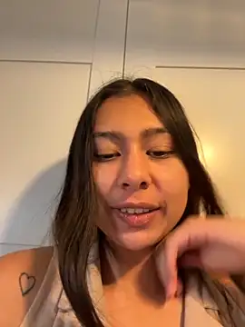 Im sophia1 online show from 18, 11, 2025