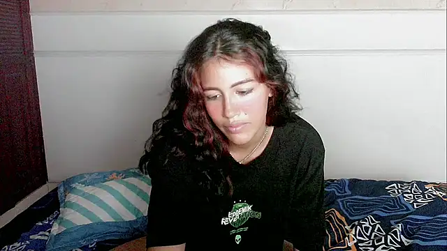 Snapshot of dayanita_hot_ chatting on 7, 2, 2025 dayanita hot online show from 7, 2, 2025