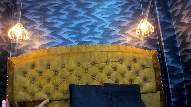 NahomiFireSex online show from 18, 4, 2026