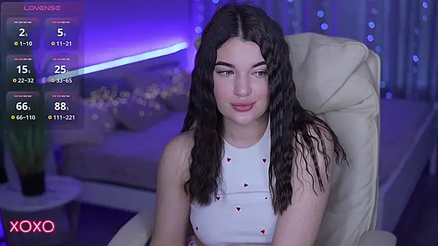 YourLolaBunny online show from 22, 11, 2025