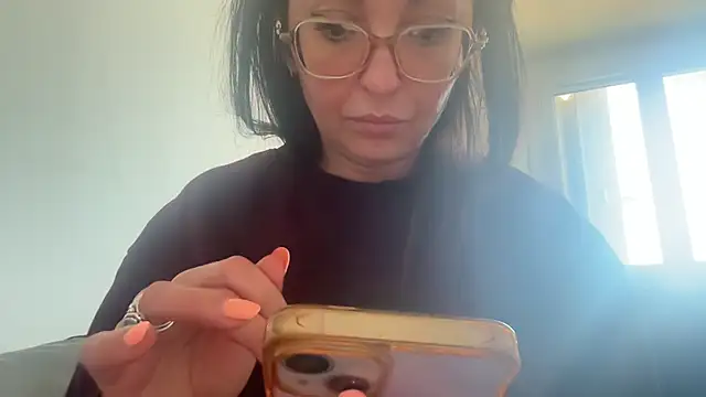 Serena 4you online show from 6, 4, 2026