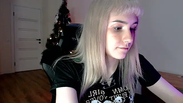 Princess Shy    online show from 18, 2, 2025