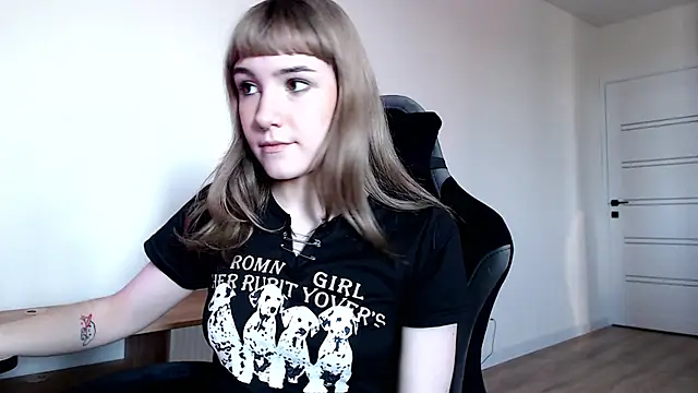 Princess Shy    online show from 7, 3, 2025