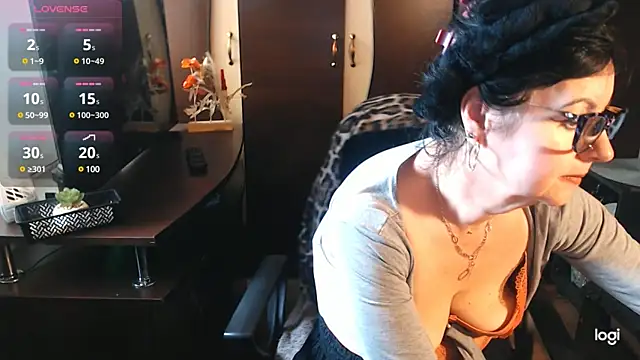 Snapshot of exymilf_ chatting on 30, 1, 2025 exymilf online show from 30, 1, 2025