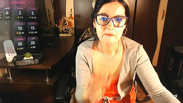 Snapshot of exymilf_ chatting on 10, 2, 2025 exymilf online show from 10, 2, 2025