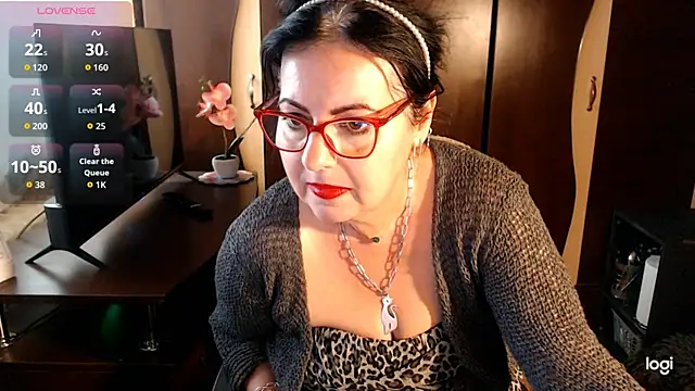 Snapshot of exymilf_ chatting on 9, 10, 2025 exymilf online show from 9, 10, 2025