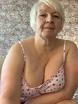 Snapshot of Laura_Millf chatting on 19, 1, 2025 Laura Millf online show from 19, 1, 2025