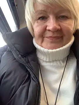 Snapshot of Laura_Millf chatting on 21, 1, 2025 Laura Millf online show from 21, 1, 2025