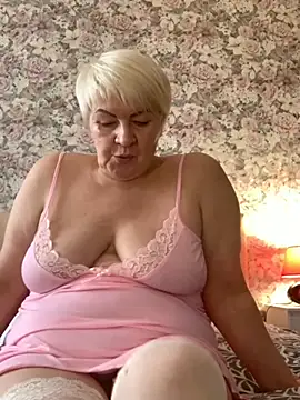 Snapshot of Laura_Millf chatting on 25, 1, 2025 Laura Millf online show from 25, 1, 2025