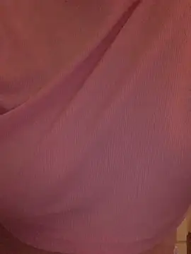 Snapshot of Laura_Millf chatting on 28, 1, 2025 Laura Millf online show from 28, 1, 2025