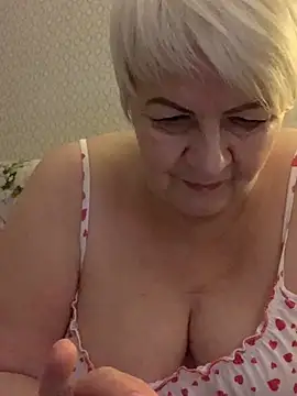 Snapshot of Laura_Millf chatting on 30, 1, 2025 Laura Millf online show from 30, 1, 2025