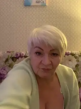 Snapshot of Laura_Millf chatting on 2, 2, 2025 Laura Millf online show from 2, 2, 2025