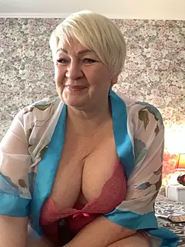 Snapshot of Laura_Millf chatting on 8, 2, 2025 Laura Millf online show from 8, 2, 2025