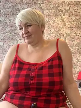 Snapshot of Laura_Millf chatting on 15, 2, 2025 Laura Millf online show from 15, 2, 2025